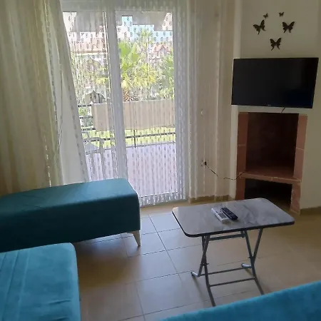Melisa2 Tatil Evleri Havuzlu Denize Yakin Dom wakacyjny