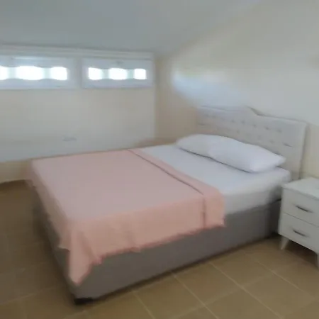 Dom wakacyjny Melisa2 Tatil Evleri Havuzlu Denize Yakin Fethiye