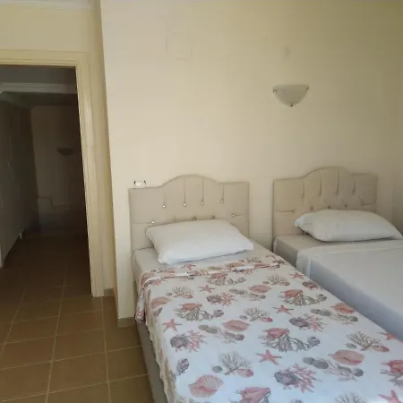 Melisa2 Tatil Evleri Havuzlu Denize Yakin Dom wakacyjny *