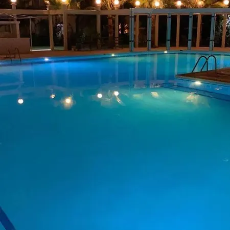 Dom wakacyjny Melisa2 Tatil Evleri Havuzlu Denize Yakin
