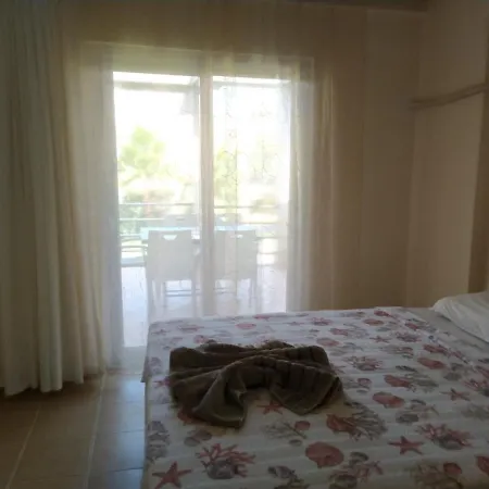 Дом отдыха Melisa2 Tatil Evleri Havuzlu Denize Yakin Фетхие